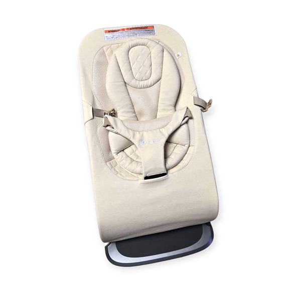 Ergobaby 3-in-1 Evolve Bouncer in Cream - Picture 2 of 8